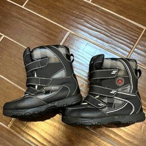 Airwalk Boys Snow Boot in 6